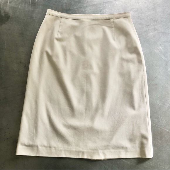⭐️Part Two⭐️Ivory Stretchy Pencil Skirt Women’s Cadual Office - Picture 1 of 4